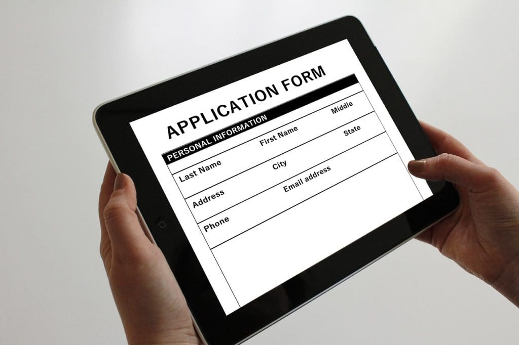  step-by-step processes for NER registration and CPEng application, highlighting key stages such as self-assessment, documentation submission, referee selection, and assessment interviews for international engineers.