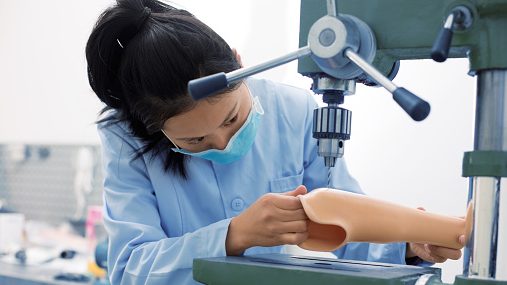Highest paying engineering jobs in Colombia: Biomedical engineers earn up to COP 521M annually in the growing medical tech sector.