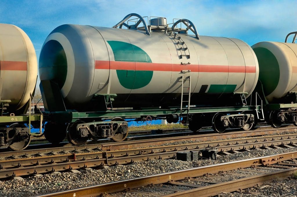 Petroleum engineers in Morocco are among the highest paid, earning up to 474,868 MAD annually, with salary growth expected to reach 429,063 MAD by 2030.