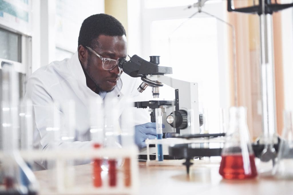 High paid engineers in Turkey, Biomedical Engineers enhance healthcare with innovative devices and earn increasing salaries by experience level.